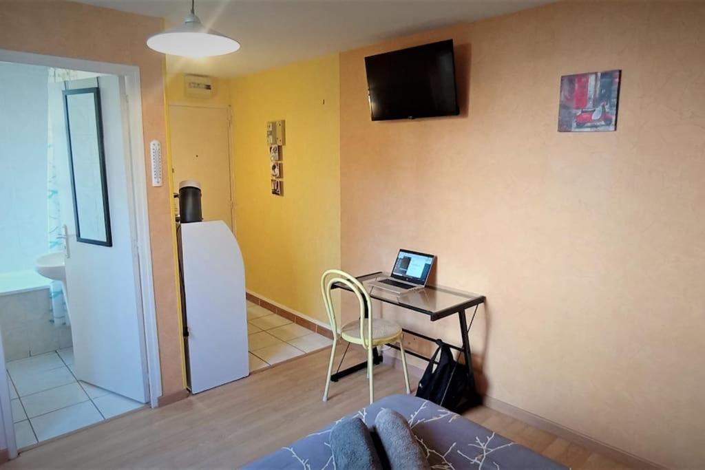 Studio 5 Avec Wifi ลิมอจส์ ภายนอก รูปภาพ